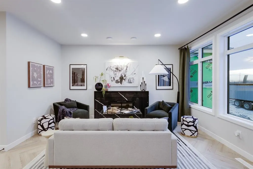 104 Sundown Crescent
