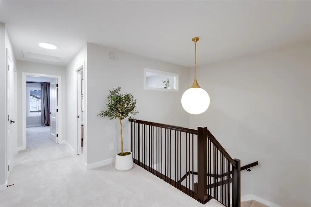 104 Sundown Crescent