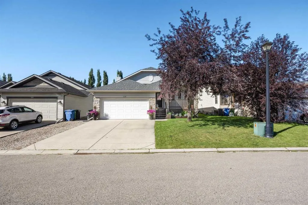 110 West Lakeview Crescent