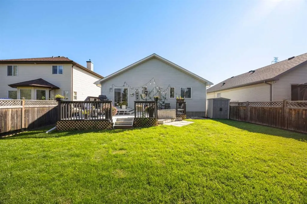110 West Lakeview Crescent
