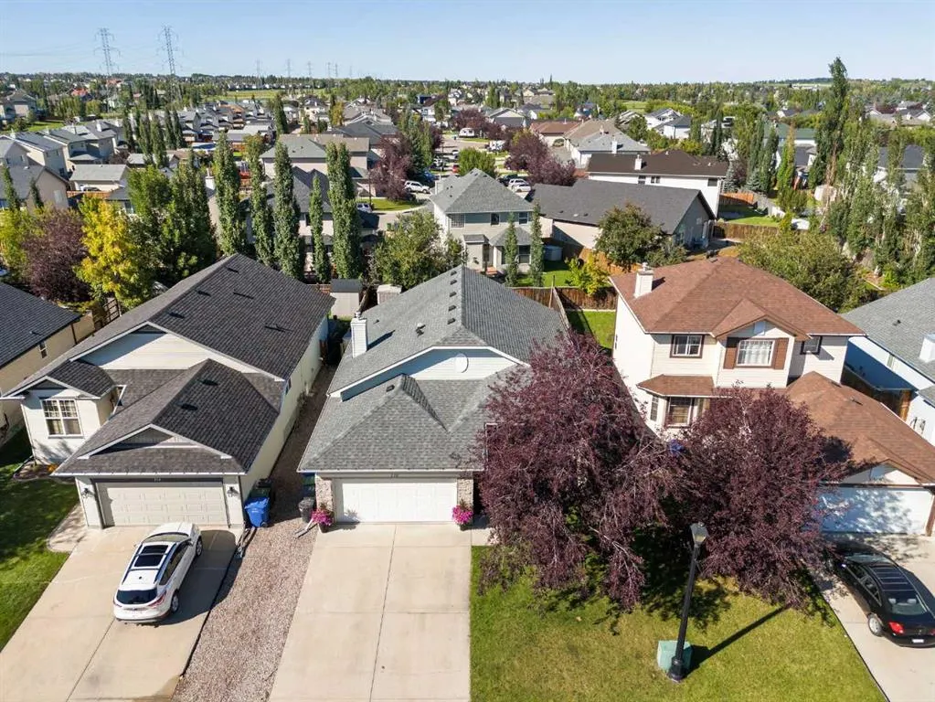 110 West Lakeview Crescent