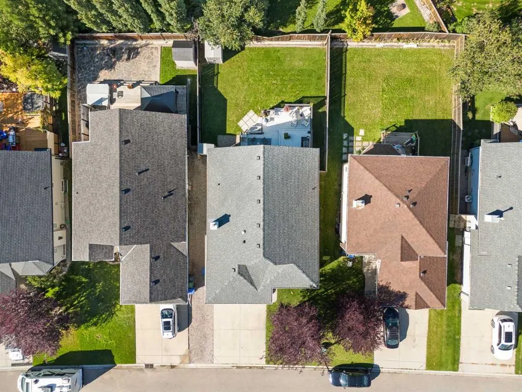 110 West Lakeview Crescent