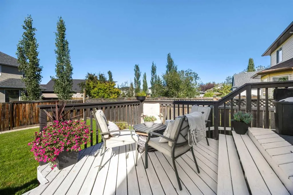 110 West Lakeview Crescent