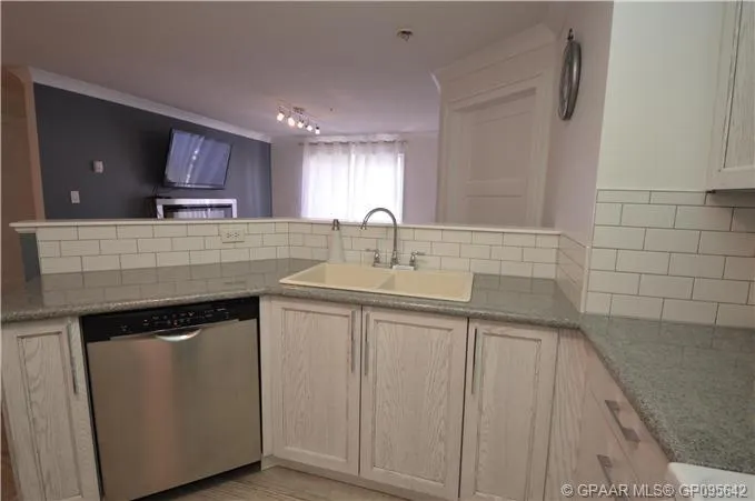 11240 104 Avenue, #104