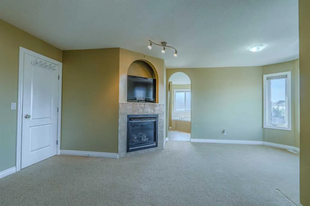 114 Cottonwood Creek Way