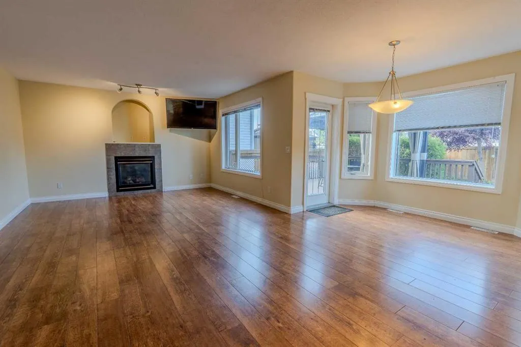 114 Cottonwood Creek Way
