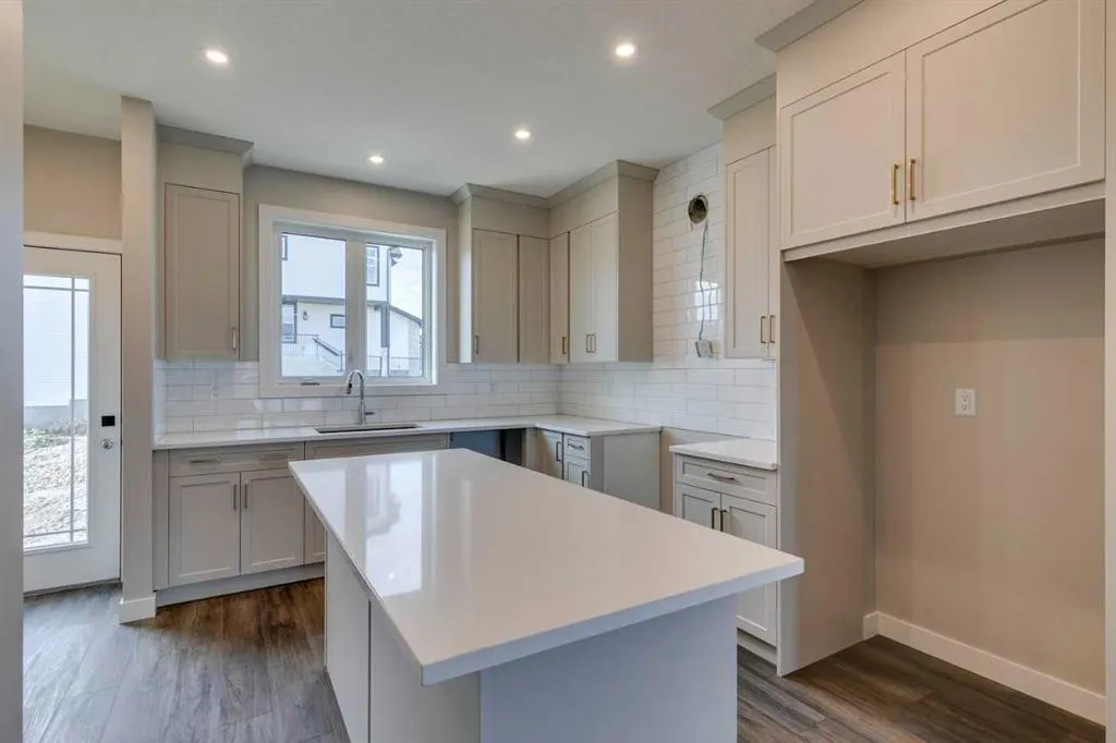45 Ambleton Boulevard NW