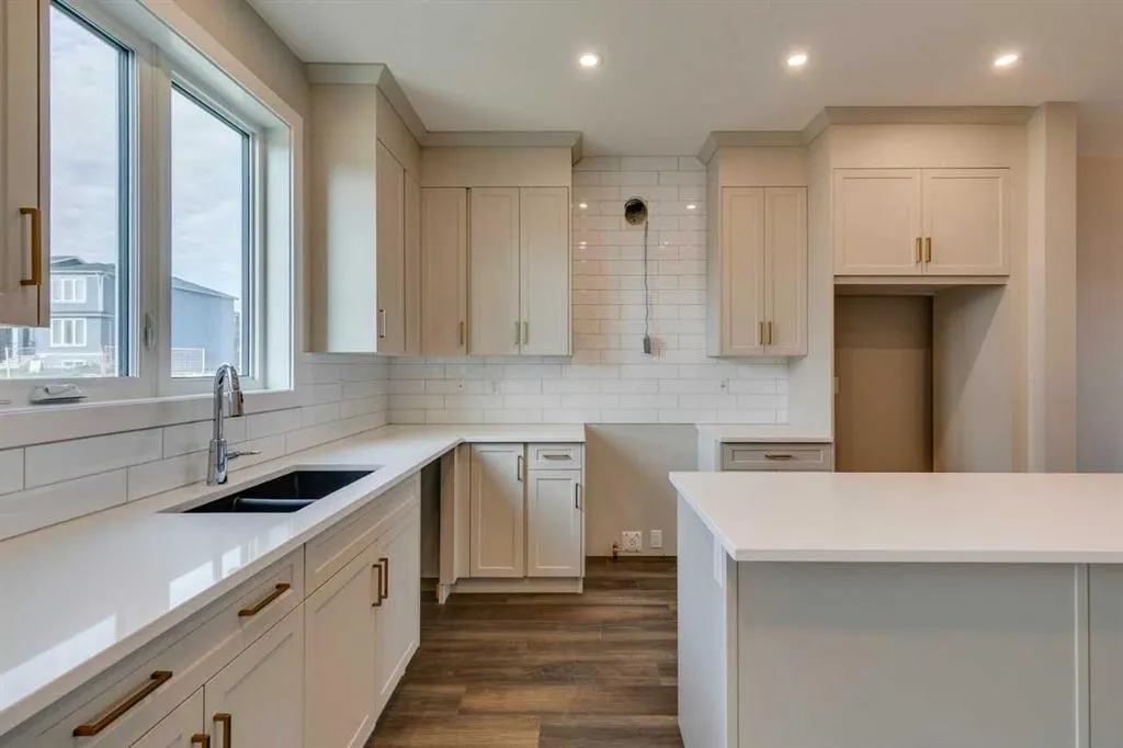 45 Ambleton Boulevard NW