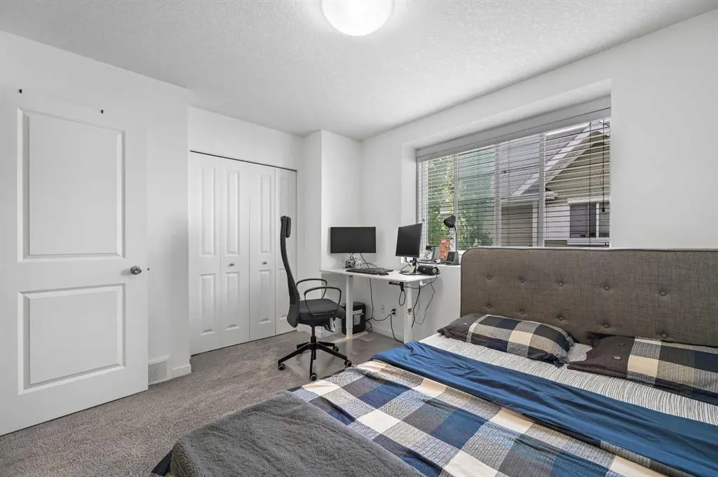 37 New Brighton Point SE