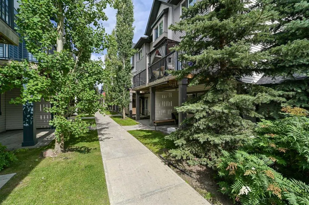 37 New Brighton Point SE