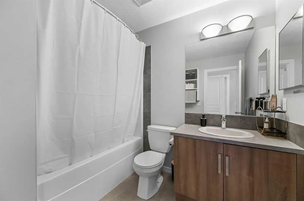 37 New Brighton Point SE