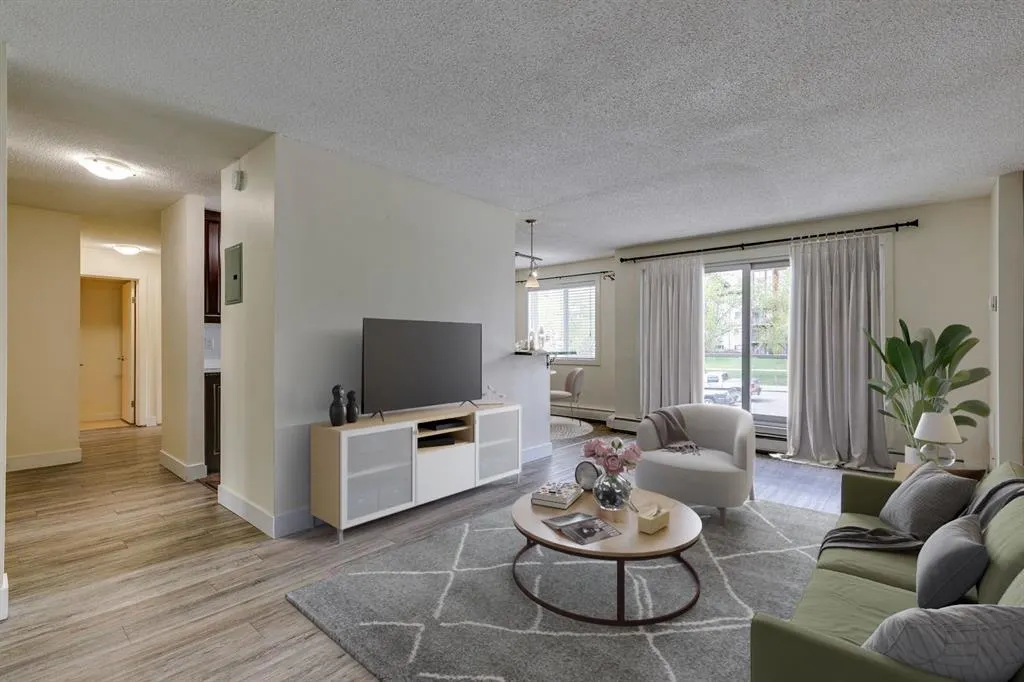 4455A Greenview Drive NE, #203