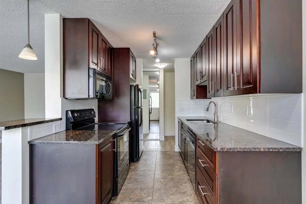 4455A Greenview Drive NE, #203