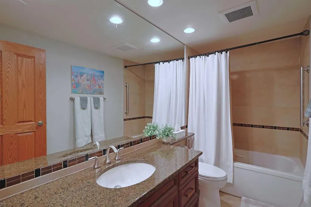 1901 Varsity Estates Drive NW, #30