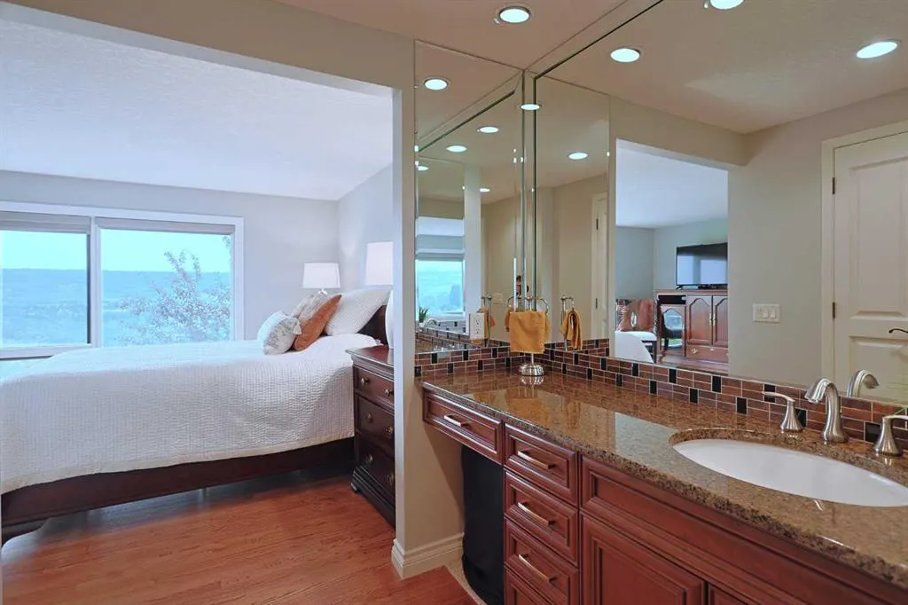 1901 Varsity Estates Drive NW, #30