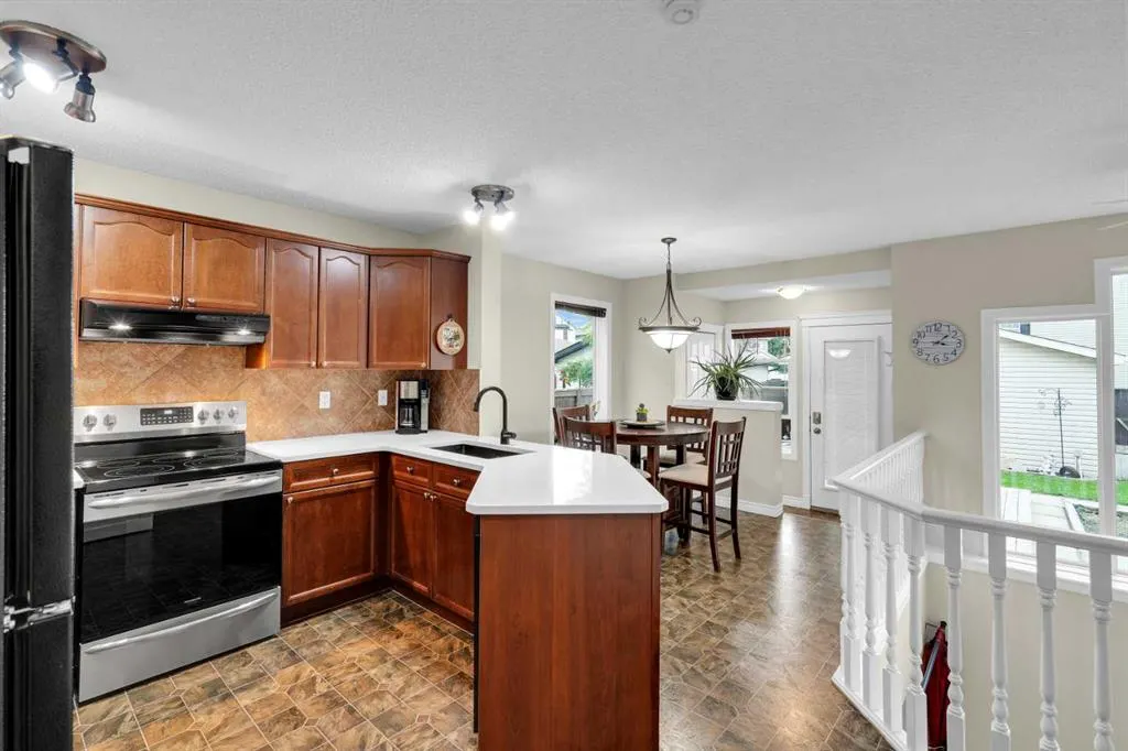 169 Crystal Shores Grove