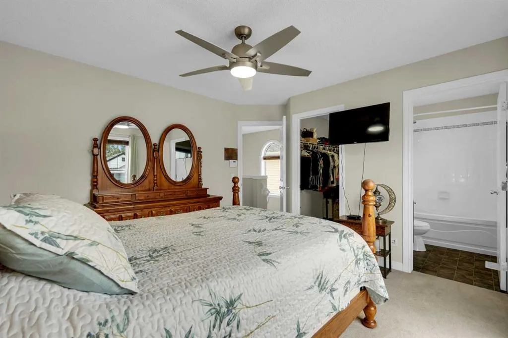 169 Crystal Shores Grove
