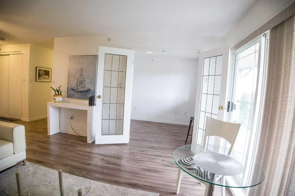 4614 47A Avenue, #401