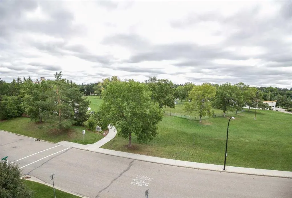 4614 47A Avenue, #401
