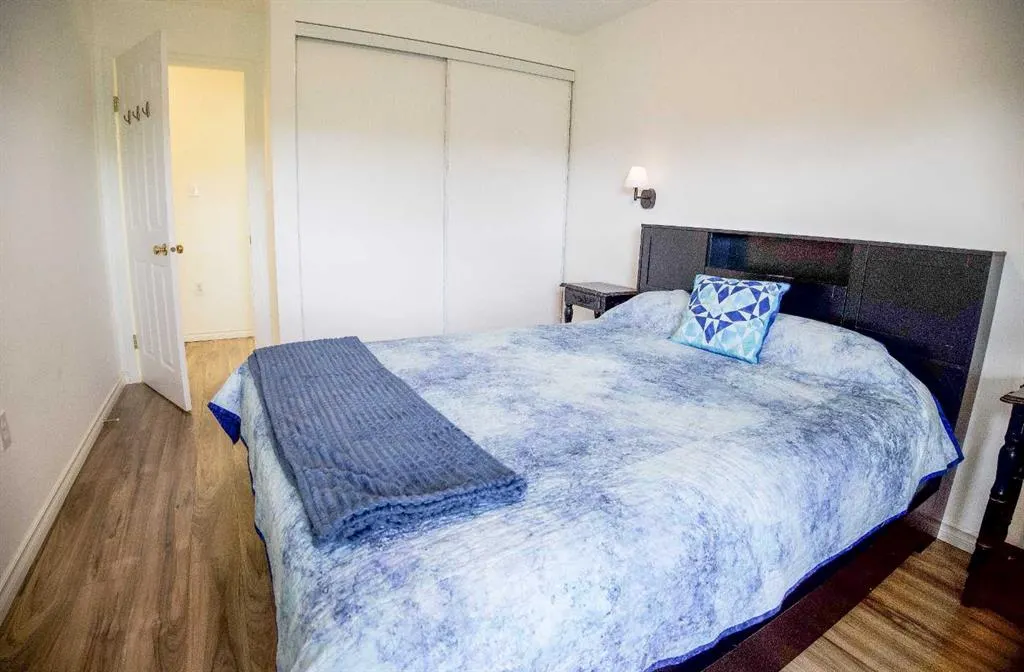 4614 47A Avenue, #401