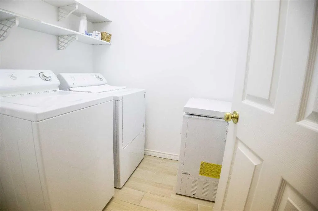 4614 47A Avenue, #401
