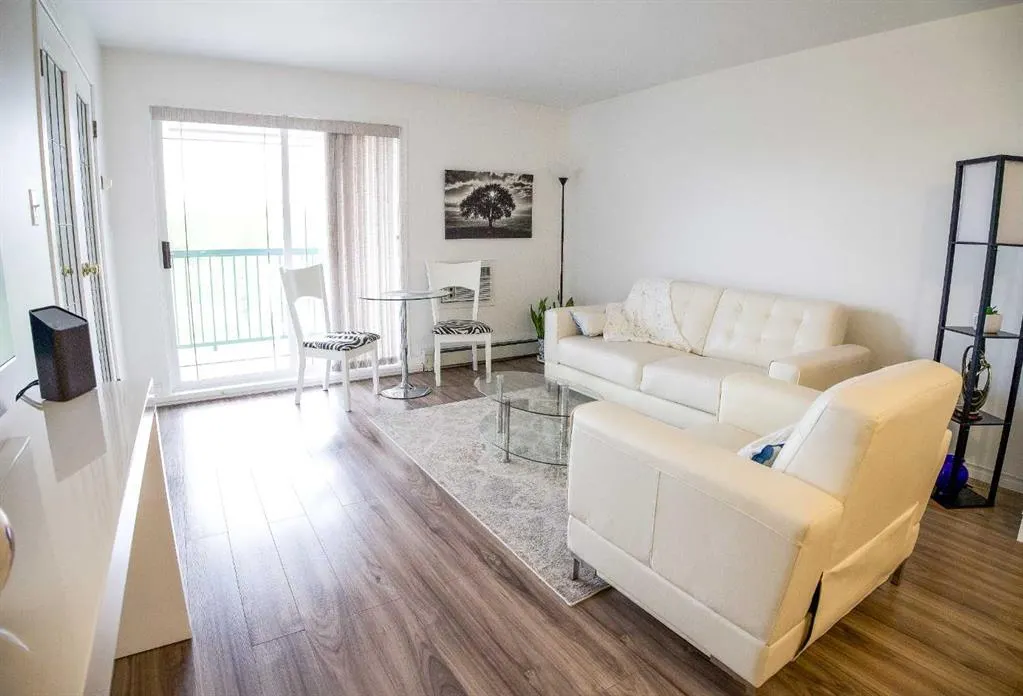 4614 47A Avenue, #401
