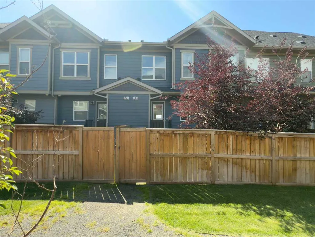 443 Cranbrook Square SE