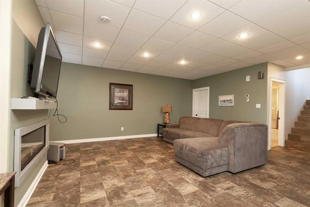 136 Fairway Drive