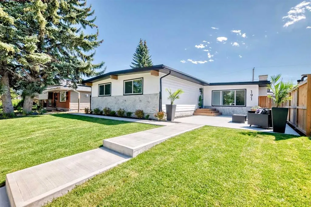 191 Lake Arrow Green SE