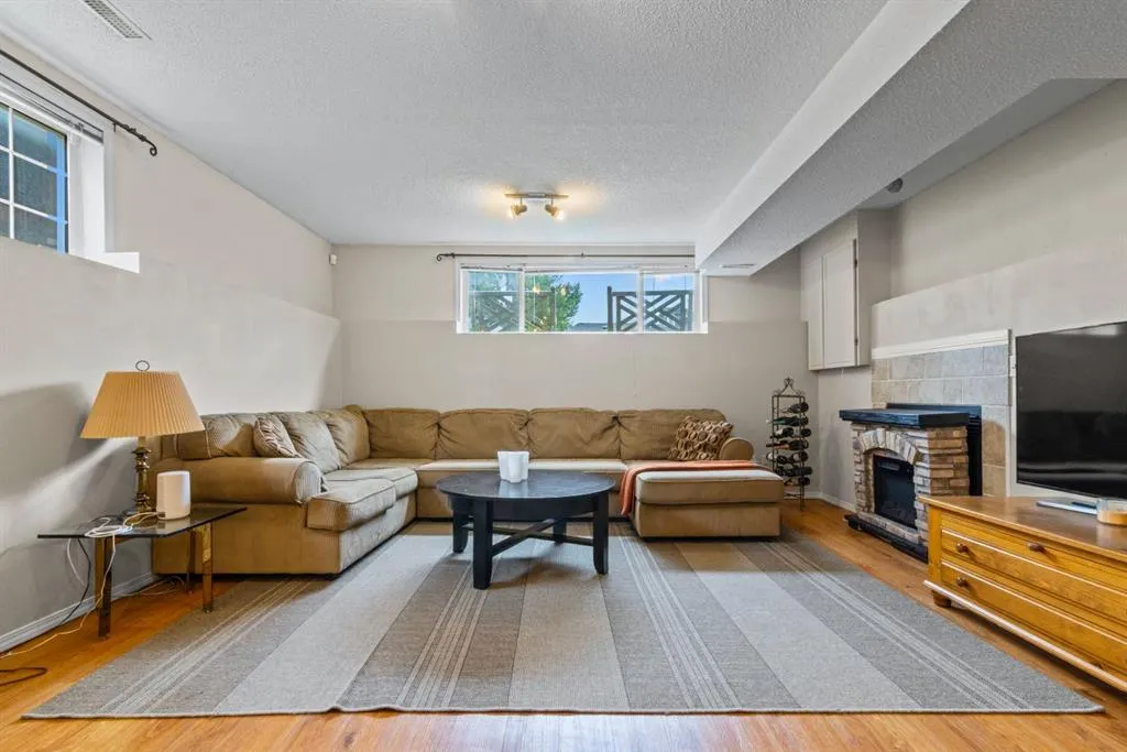 3 Somervale Place SW