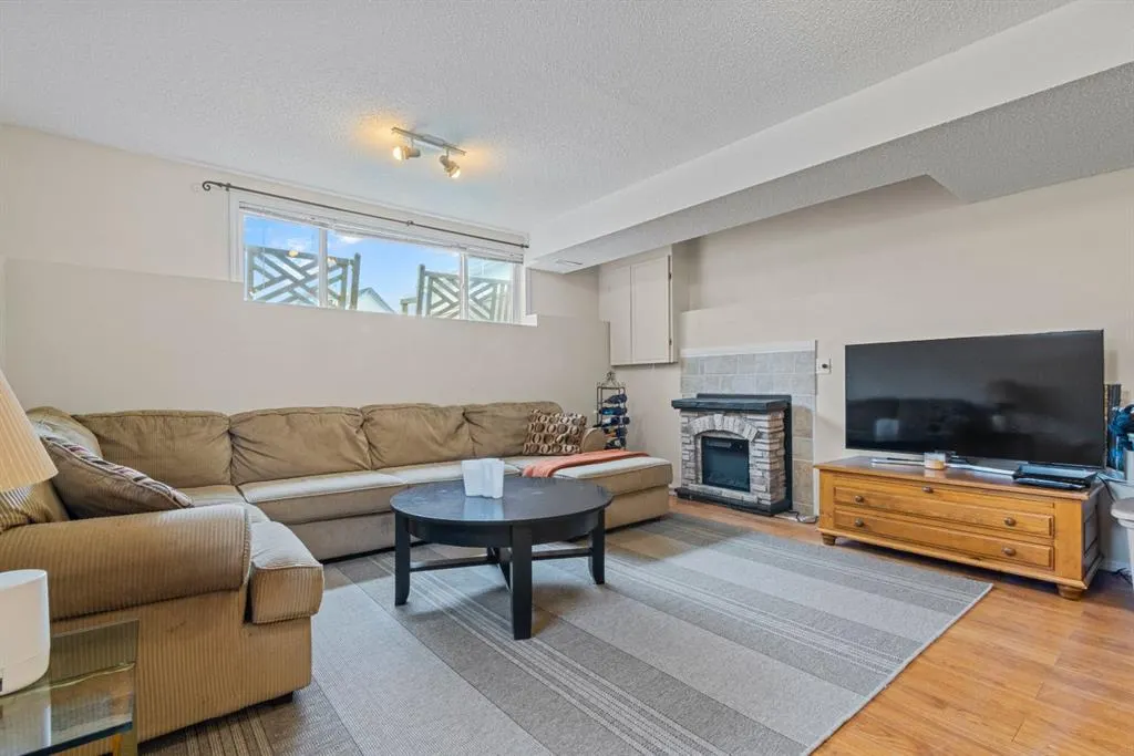 3 Somervale Place SW