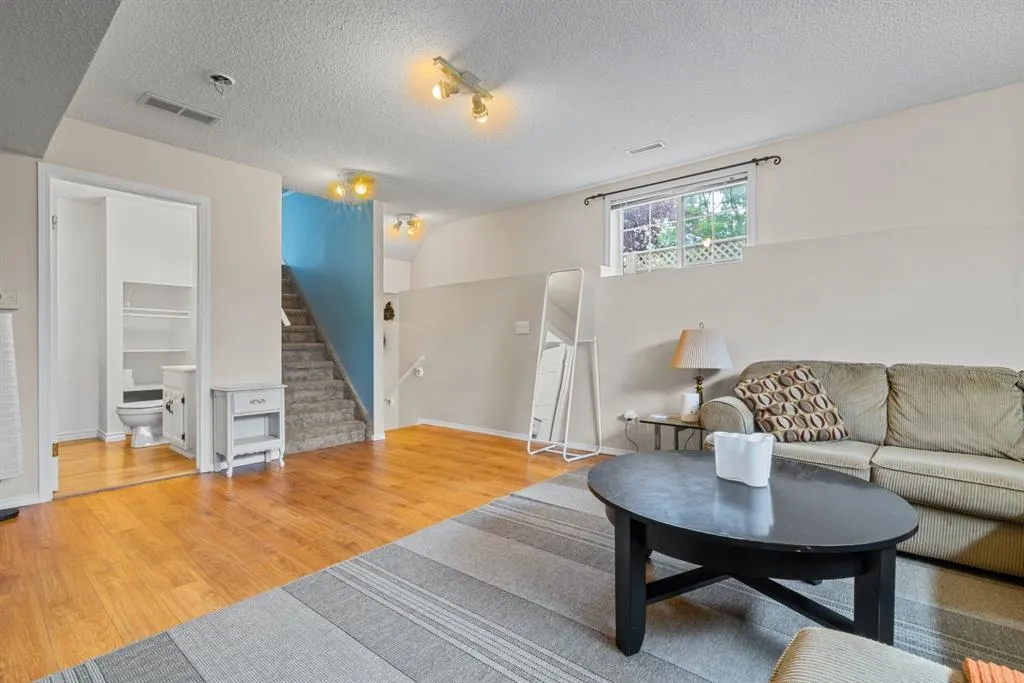 3 Somervale Place SW