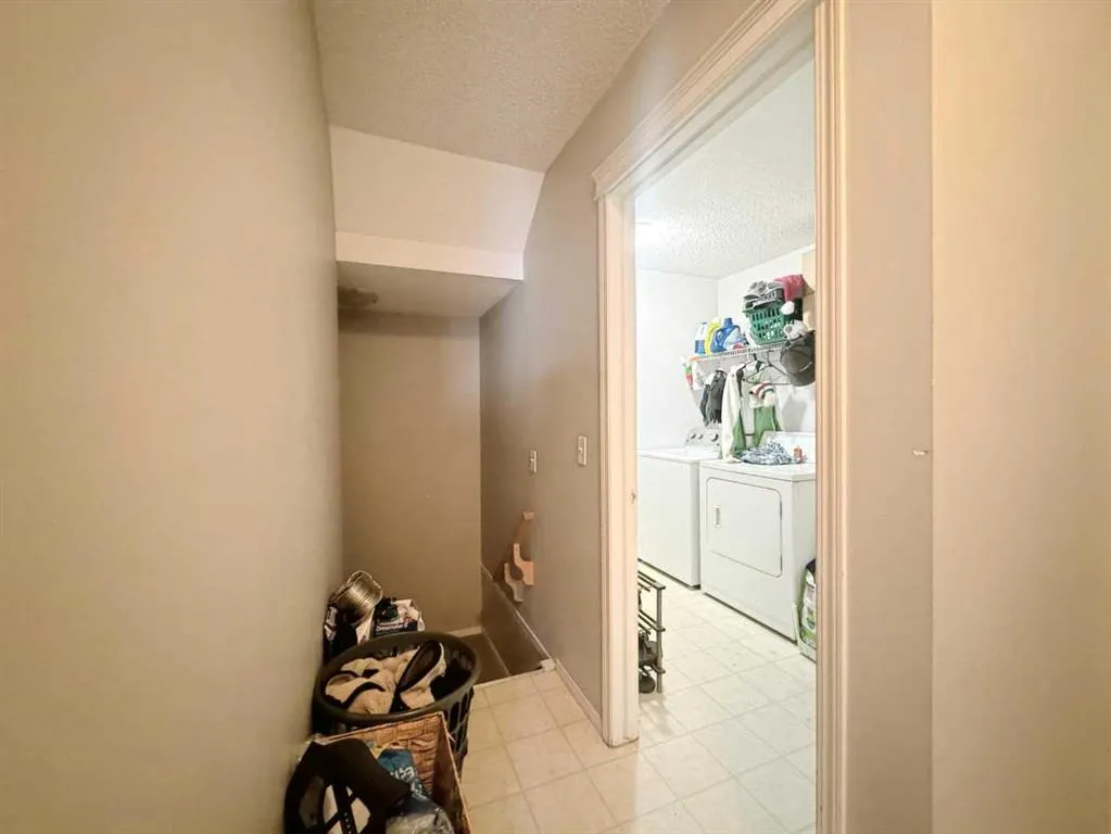 244 Taralake Terrace NE