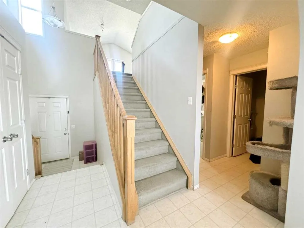 244 Taralake Terrace NE