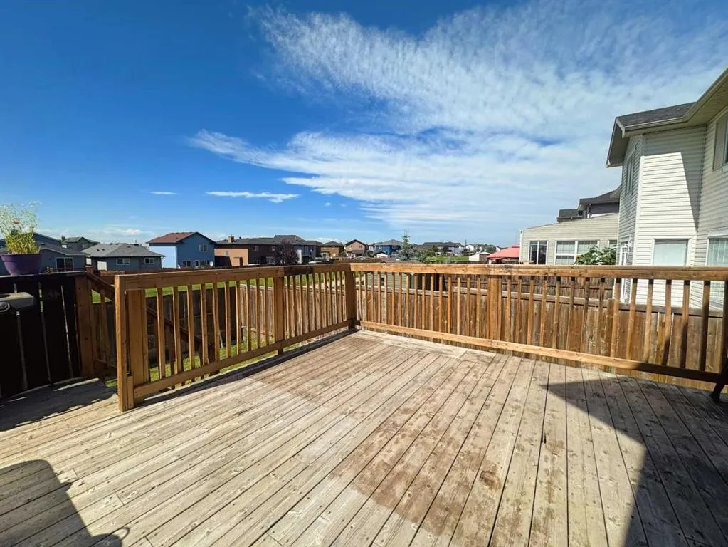 244 Taralake Terrace NE