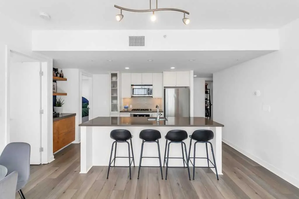 1118 12 Avenue SW, #1402