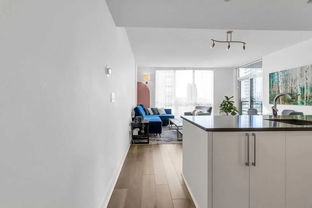 1118 12 Avenue SW, #1402