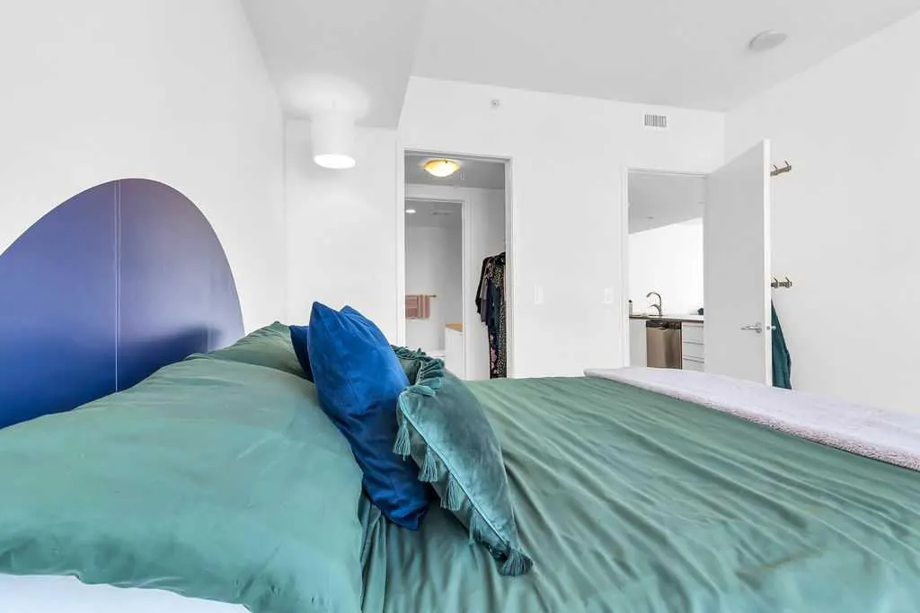 1118 12 Avenue SW, #1402