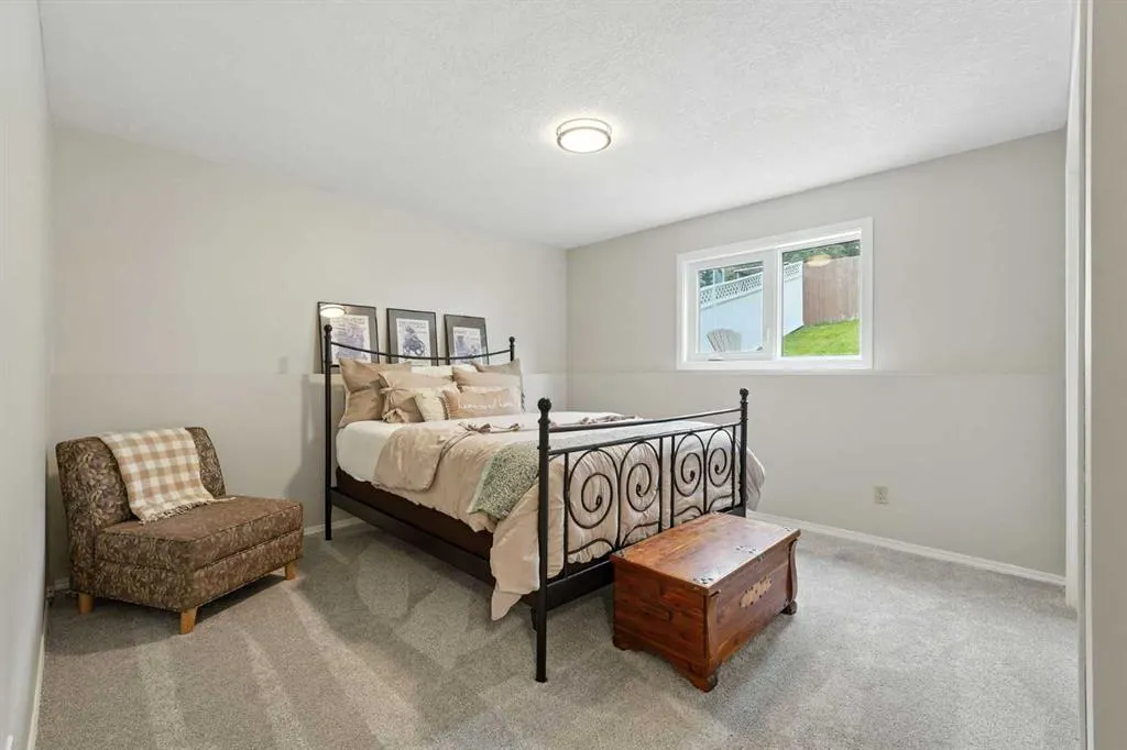 87 Macewan Park Circle NW