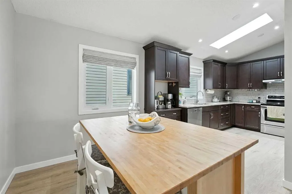 87 Macewan Park Circle NW