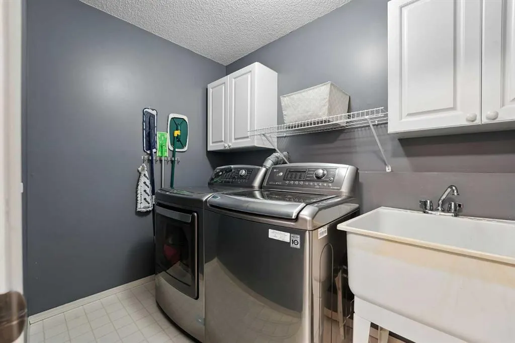 87 Macewan Park Circle NW