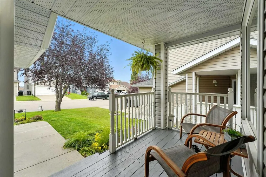 87 Macewan Park Circle NW