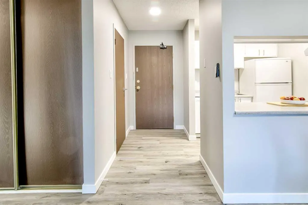 420 Columbia Boulevard W, #109