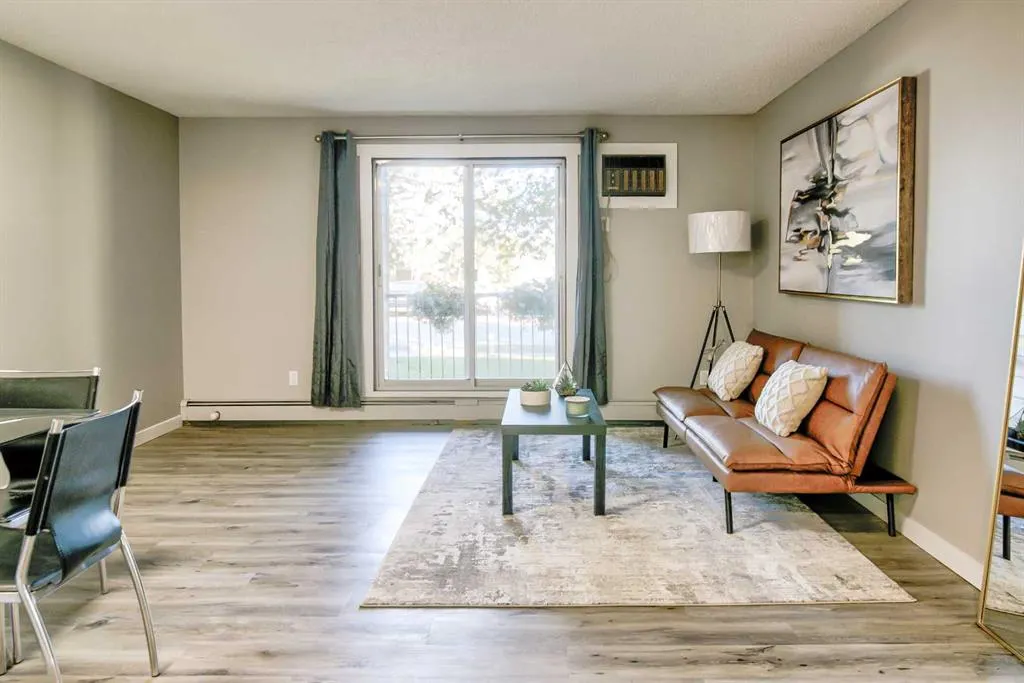 420 Columbia Boulevard W, #109