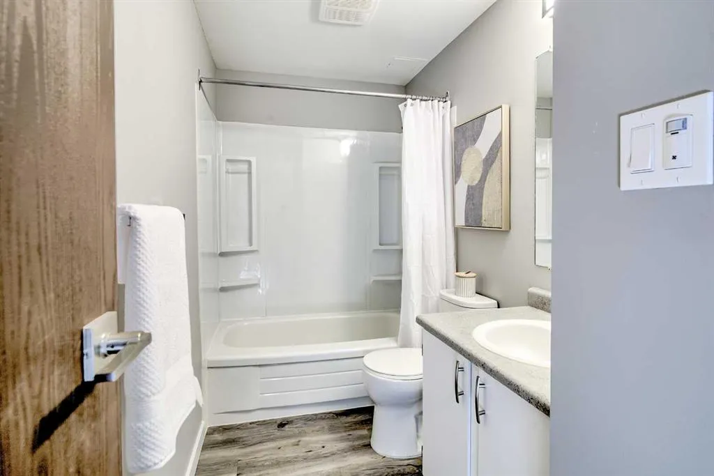 420 Columbia Boulevard W, #109