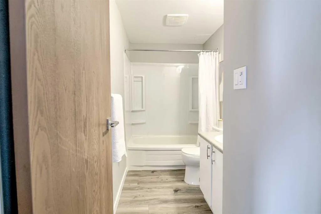 420 Columbia Boulevard W, #109