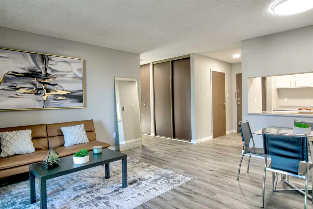 420 Columbia Boulevard W, #109