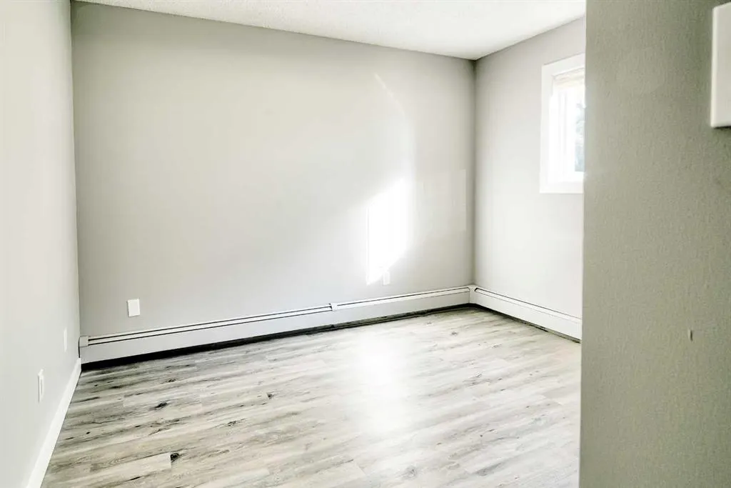 420 Columbia Boulevard W, #109