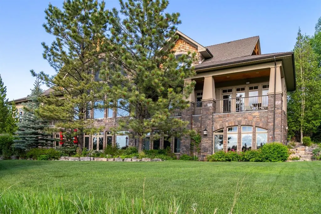 32 Wolfwillow Ridge