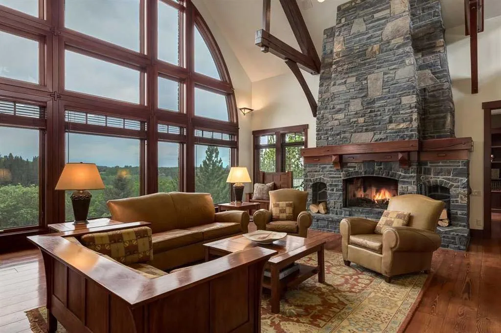 32 Wolfwillow Ridge